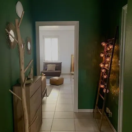 Charmant Appartement 아파트 세르네