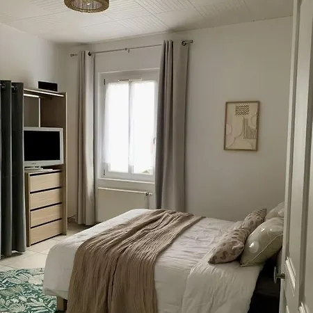 Charmant Appartement 아파트 세르네