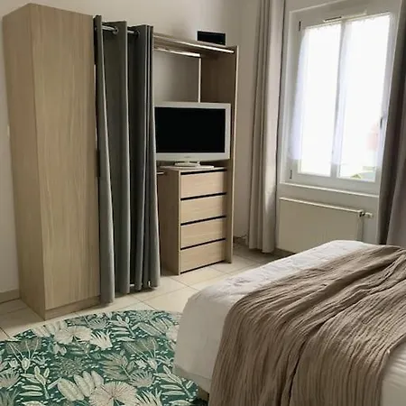 Charmant Appartement * 세르네